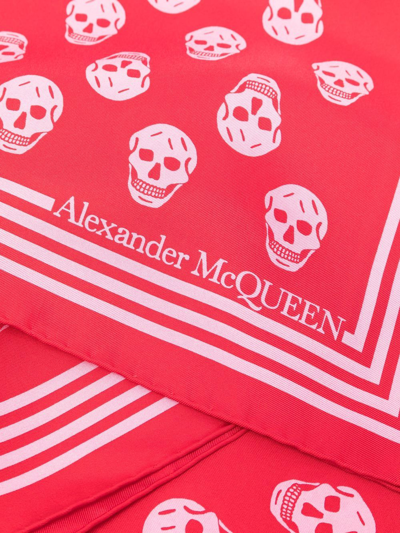Shop Alexander Mcqueen Skull-print Silk Scarf In Schwarz