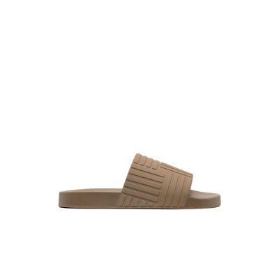Shop Bottega Veneta Slider Rubber Sandals - Men's - Rubber In Brown