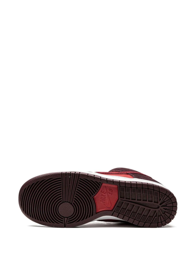 Nike Sb Dunk Low Sneakers In Red