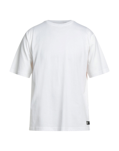 Shop Upww U. P.w. W. Man T-shirt White Size Xl Cotton, Polyester