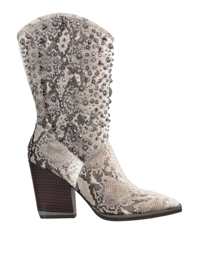 Alma En Pena Ankle Boots In White | ModeSens