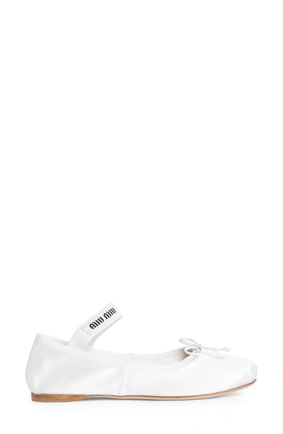 Miu Miu Logo Band Ballet Flat In Bianco