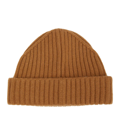 Shop Totême Ribbed-knit Cashmere Beanie In Cinnamon