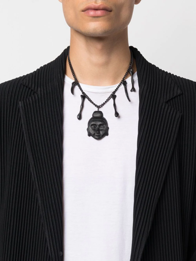 Shop Yohji Yamamoto Bodhisativa Pendant Necklace In Schwarz