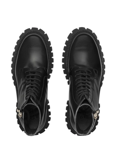Shop Gucci Chunky Zip-up Leather Boots In Schwarz