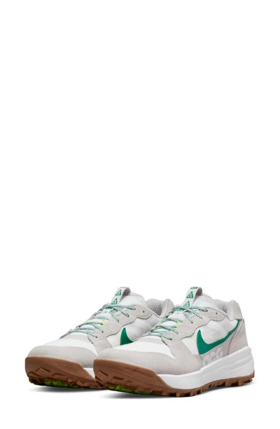 Nike Acg Lowcate "light Iron Ore/green" Sneakers In Light Iron Ore/ Malachite