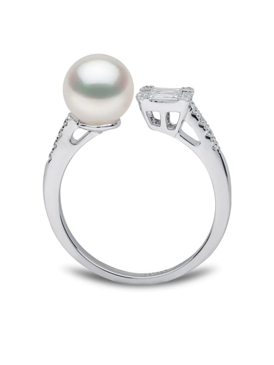 Shop Yoko London 18kt White Gold Starlight Pearl And Diamond Ring In Silber