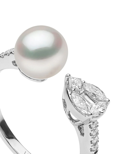 Shop Yoko London 18kt White Gold Starlight Pearl And Diamond Ring In Silber