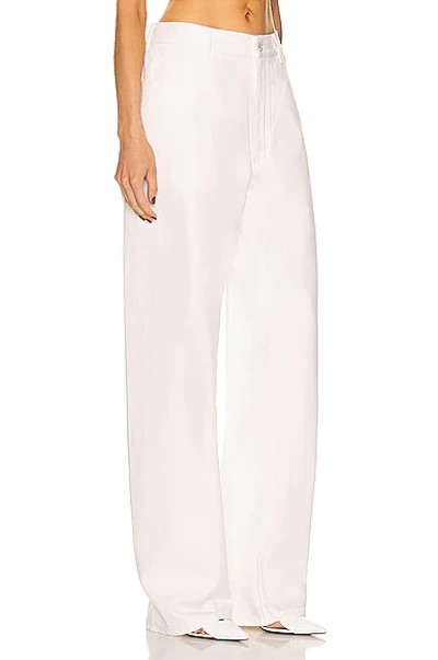 Shop Alaïa Lover Jean In Blanc