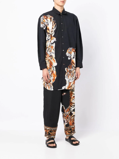 Shop Camilla Tiger-print Long-line Shirt In Schwarz