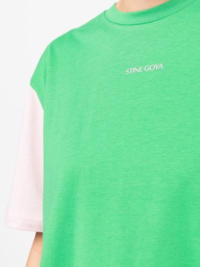 Shop Stine Goya Logo-print Detail T-shirt In Grün