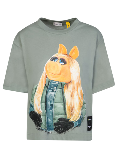 Shop Moncler Genius T-shirt With Miss Piggy Print In Green