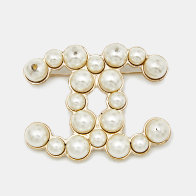 Pre-owned Cc Faux Pearl Gold Tone Brooch