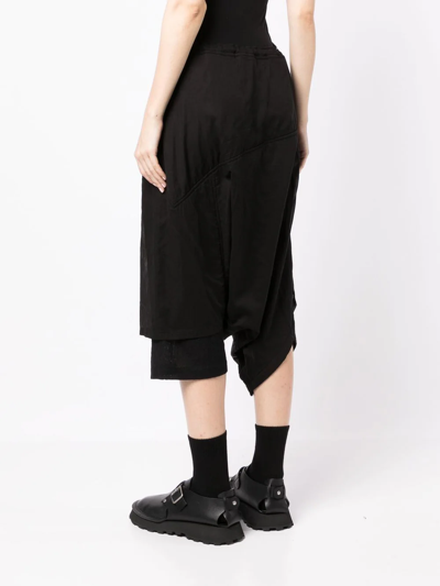 Y's Asymmetric Cropped Trousers In Schwarz