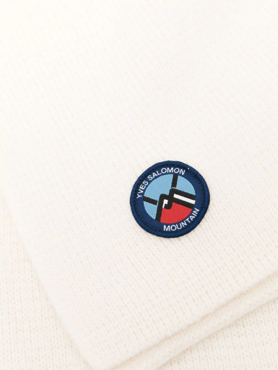 Yves Salomon Knitted Logo-patch Scarf In Neutrals