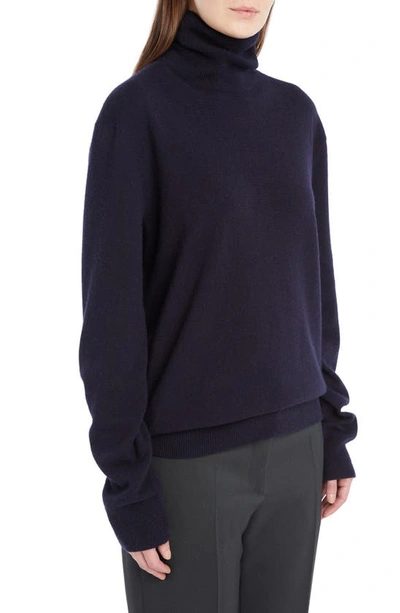 Shop The Row Ciba Cashmere Turtleneck Sweater In Dark Navy
