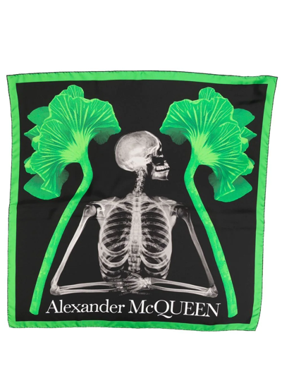 Shop Alexander Mcqueen Skeleton-print Logo Scarf In 黑色