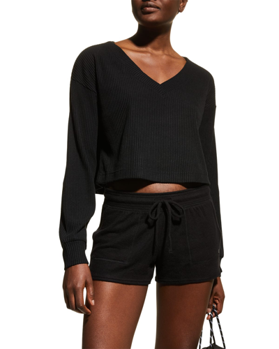 Shop Alo Yoga Daze Drawcord Shorts In Black