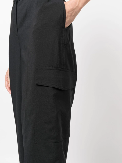 Shop Theory Straight-leg Cargo Trousers In Schwarz
