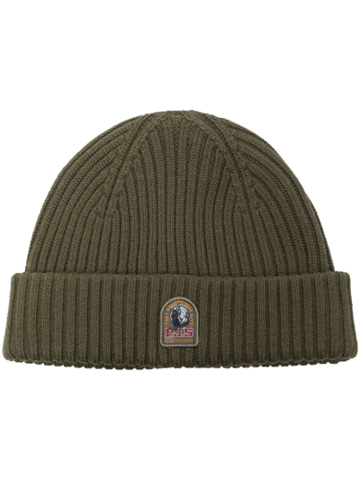 Shop Parajumpers Logo-patch-ribbed-knit Beanie In Grün