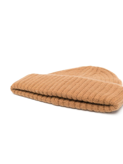 Shop Totême Ribbed-knit Cashmere Beanie In Brown