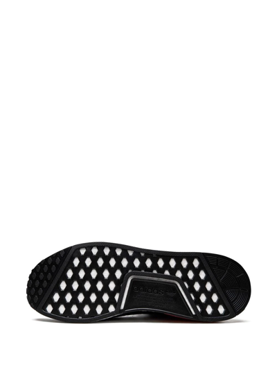 Adidas Originals Nmd_r1 V2 Low-top Sneakers In Schwarz