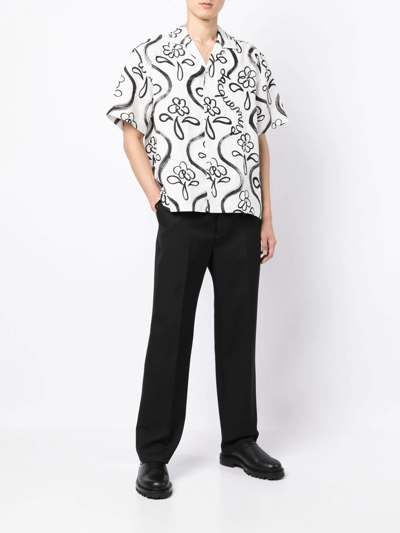 Shop Jacquemus Floral-print Short-sleeve Shirt In Weiss