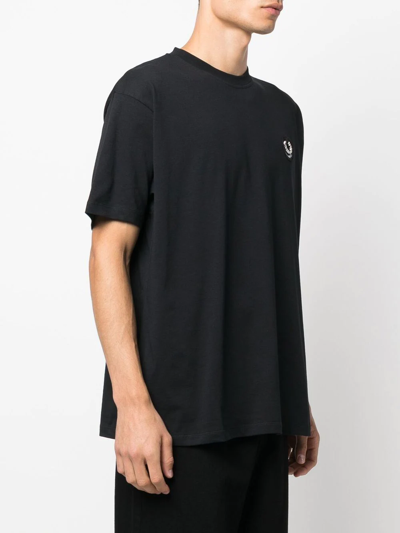 Fred Perry Logo-patch Short-sleeved T-shirt In Schwarz