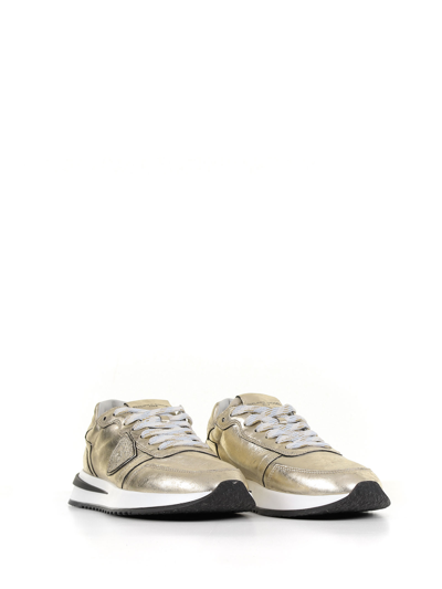 Shop Philippe Model Tropez 2.1 Sneaker In Laminated Leather In Metal Or