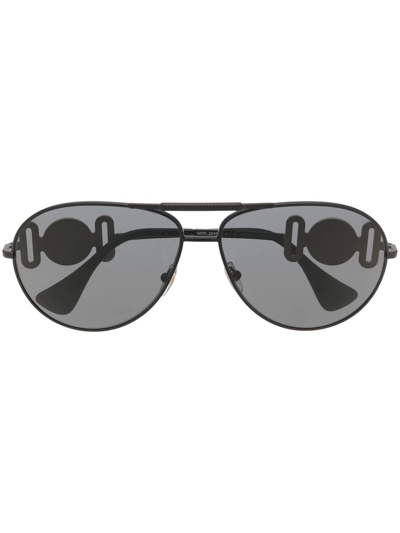 Shop Versace Medusa Pilot-frame Sunglasses In Schwarz