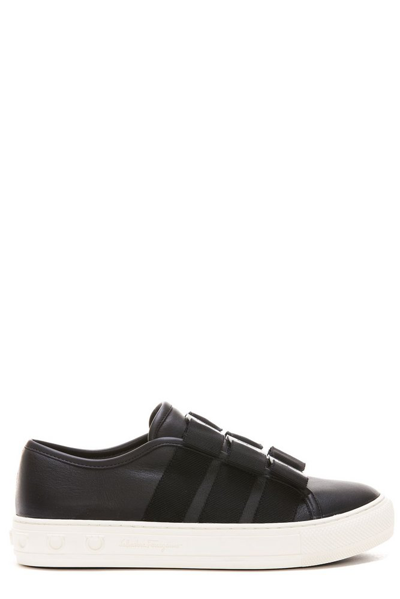 Shop Ferragamo Salvatore  Vara Bow Low In Black