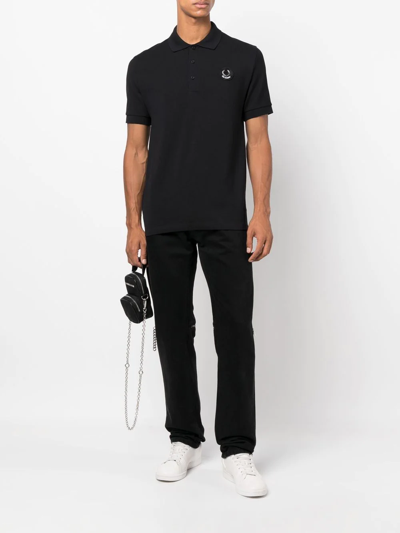 Shop Fred Perry Logo-patch Polo Shirt In Schwarz