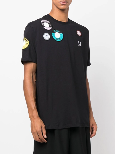 Shop Fred Perry Patch-detail Short-sleeved T-shirt In Schwarz