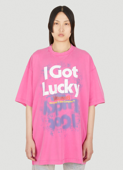 Shop Vetements I Got Lucky T-shirt In Pink