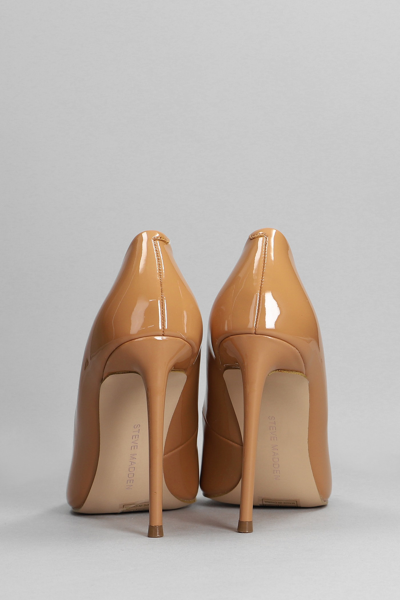 vala steve madden pumps
