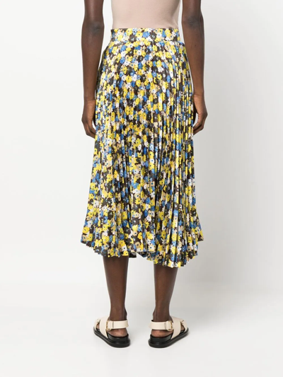 Shop Plan C Twill Daisy Bouquet Print Skirt In Yellow