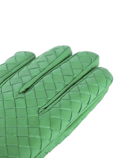 Shop Bottega Veneta Intreccio Gloves In Parakeet