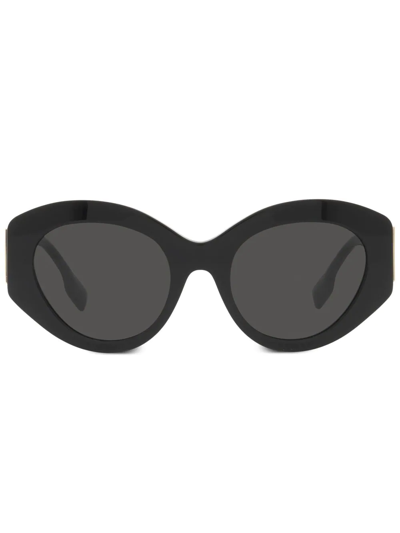 Shop Burberry Eyewear Sophia Hardware-detail Sunglasses In Schwarz
