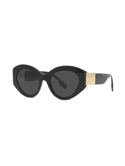 Shop Burberry Eyewear Sophia Hardware-detail Sunglasses In Schwarz