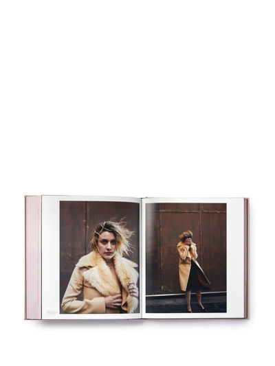 Phaidon Press Wonderland By Annie Leibovitz In Nude