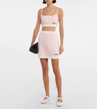 Shop Miu Miu Houndstooth Cashmere Miniskirt In Bianco Rosa