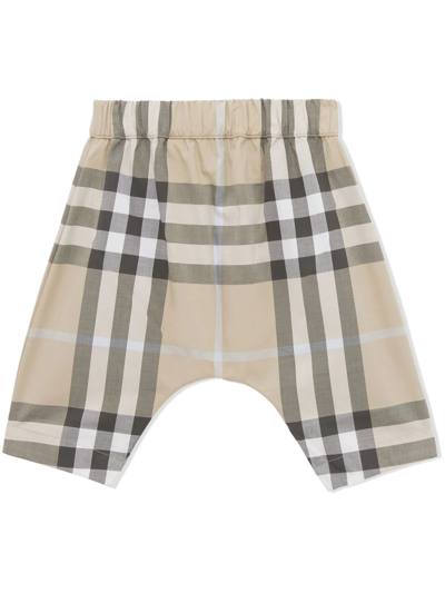 Shop Burberry Vintage Check Cotton Gift Set In White