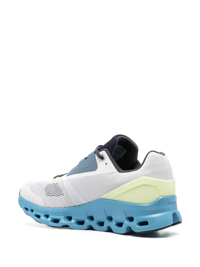 On Running Cloudultra Running Sneakers In Weiss
