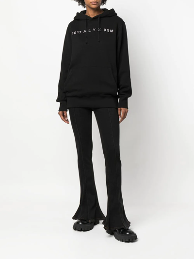 Alyx Studded-logo Detail Hoodie In Schwarz