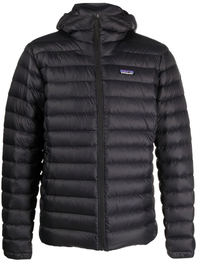 Shop Patagonia Logo-patch Padded Down Jacket In Schwarz