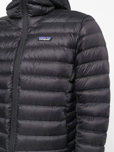 Shop Patagonia Logo-patch Padded Down Jacket In Schwarz