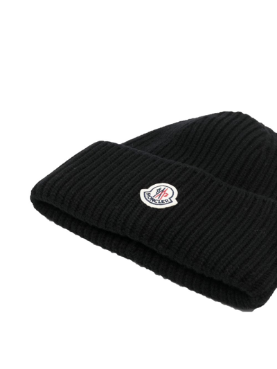 Shop Moncler Logo-patch Ribbed Beanie In Schwarz