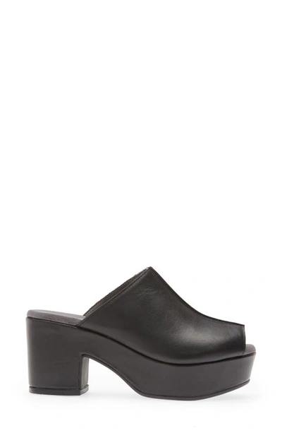 Chocolat Blu Platform Slide Sandal In Black Leather