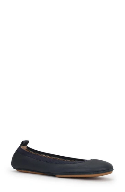 Shop Yosi Samra Samara Foldable Ballet Flat In Deep Navy Leather