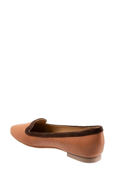 Trotters Hannah Pointed Toe Flat In Luggage